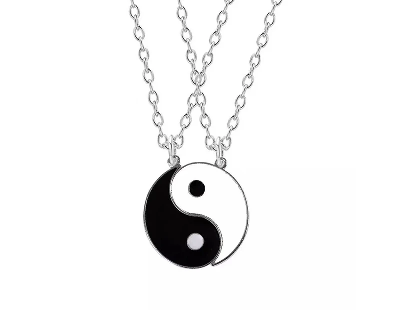 1 Pair Couple Necklace Eye-catching Rust-proof Alloy Unisex Necklace Tai Chi Pendants for Women Silver