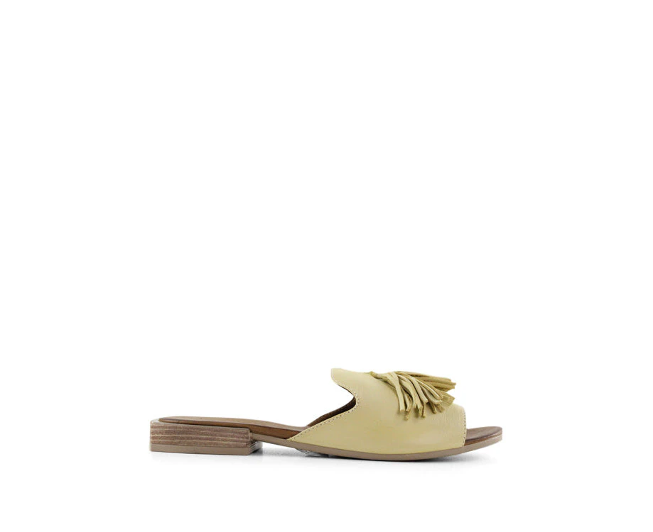 BUENO ADIELIA FLAT SANDALS - Chick