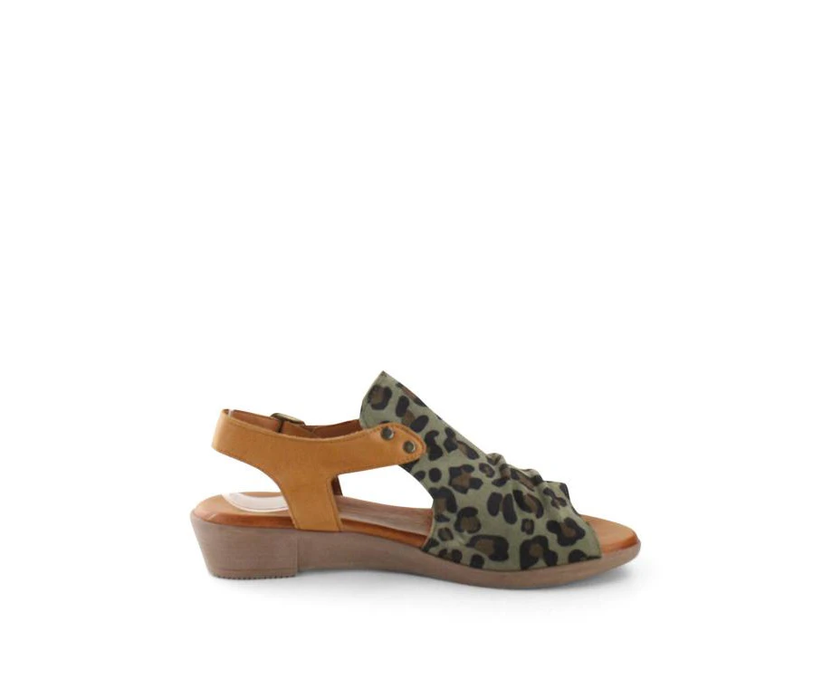 BUENO ALIAH FLAT SANDALS - Scorpion Leopard/Coconut