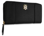 Tommy Hilfiger Antonella Zip Wallet - Black