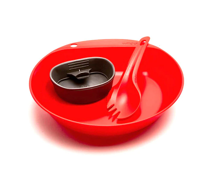 Wildo 27cm Pathfinder Kit Outdoor Meal Plate/Cup Picnic/Travel Cutlery/Spork Red