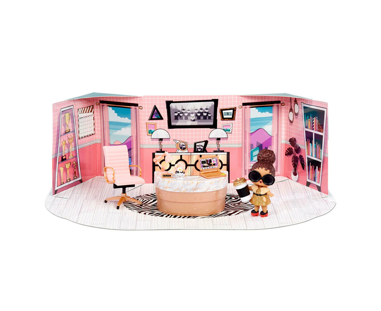 L.O.L Surprise Furniture w/ Doll PDQ Wave 2 Series 3 Kids 4y+ Toy Boss Queen