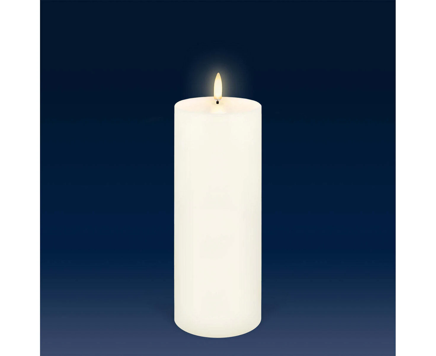 Uyuni Lighting Pillar Flameless Candle 7.8 x 20.3 cm - Classic Ivory IV-C78020