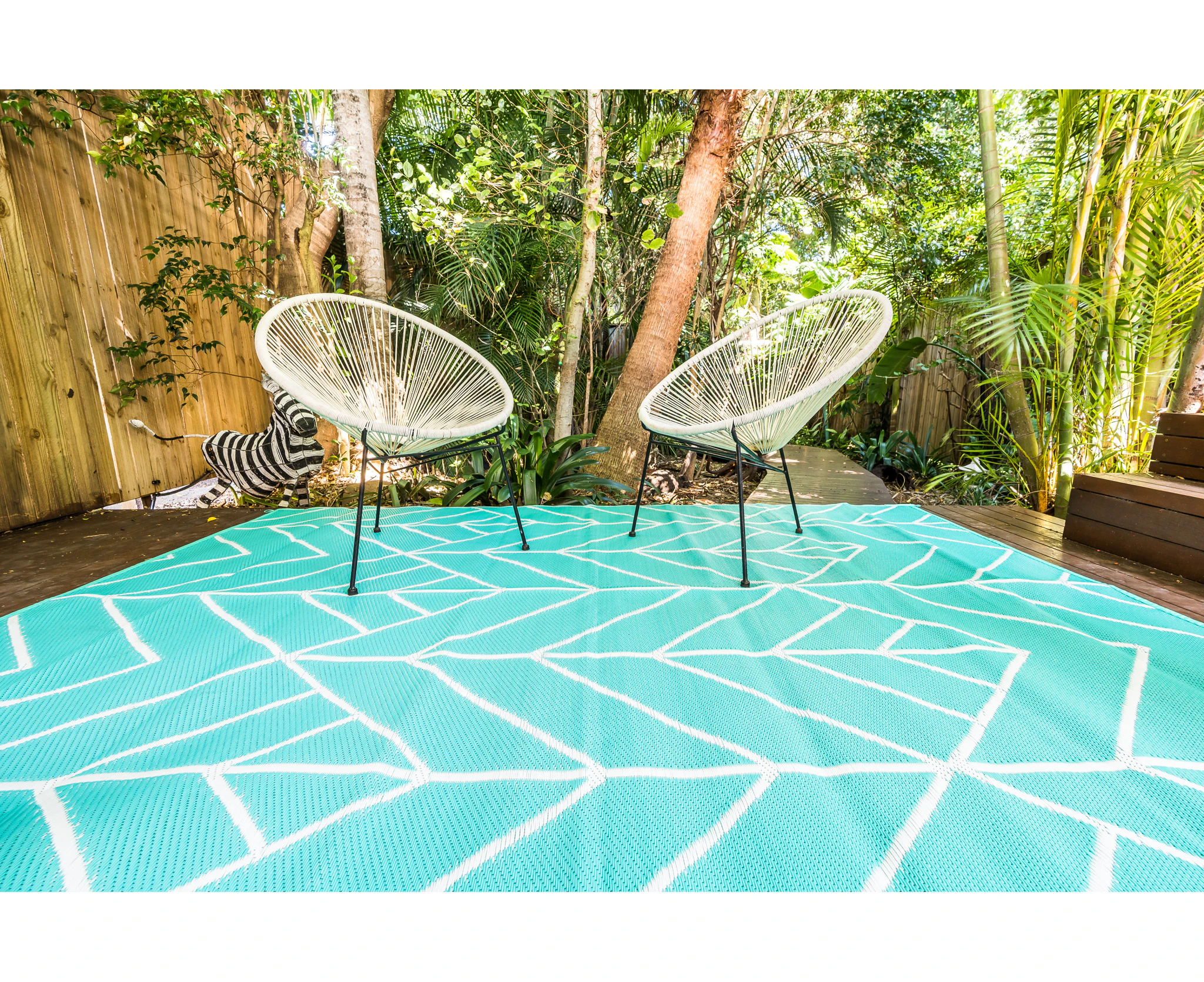 Outdoor Rug - Glamorous Aqua and White