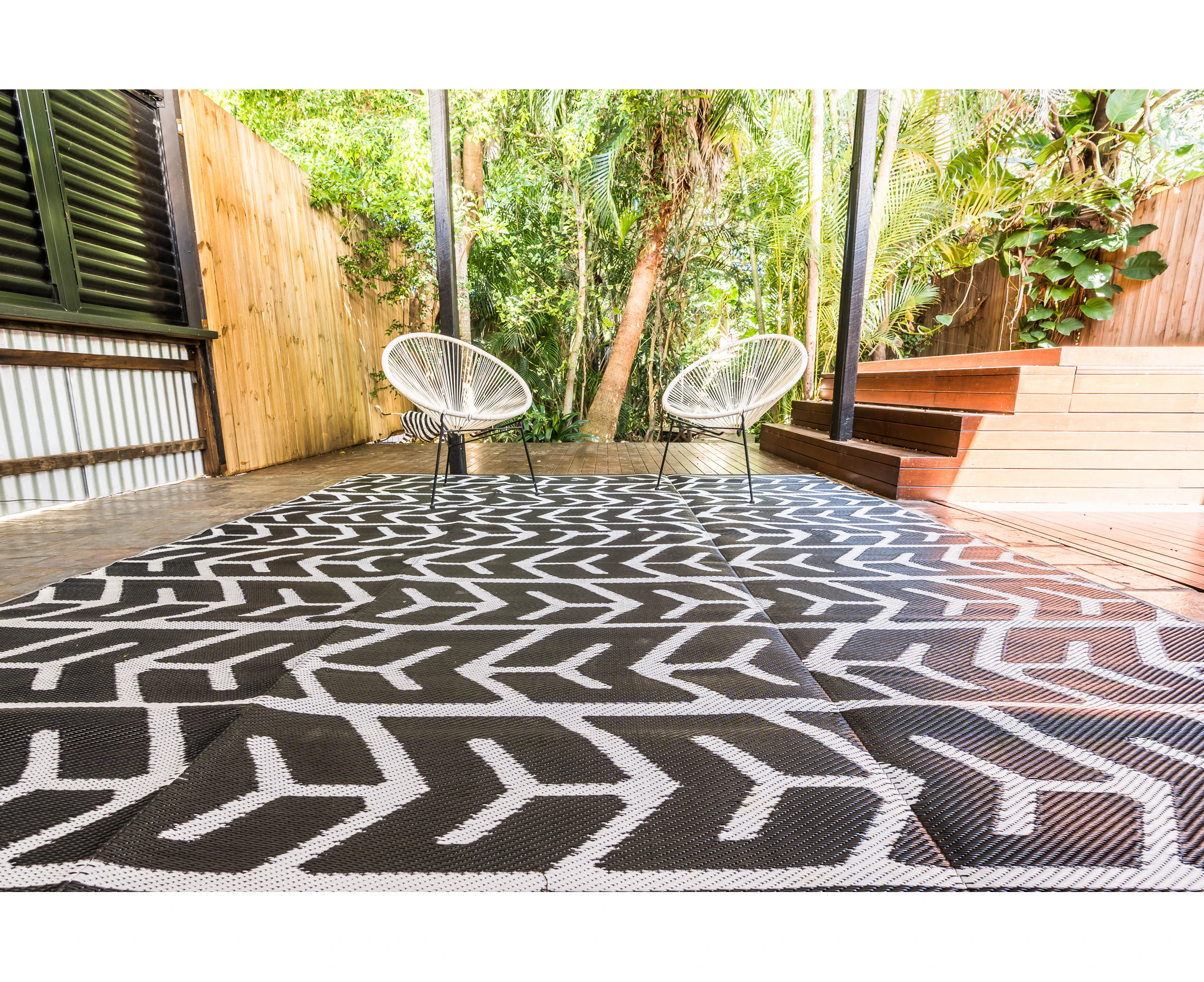 Outdoor Rug/Camping Mat - Arrows Black and White