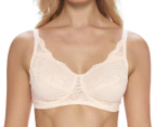 Formfit by Triumph Women's Lace Comfort Everyday Bra - Fresh Powder