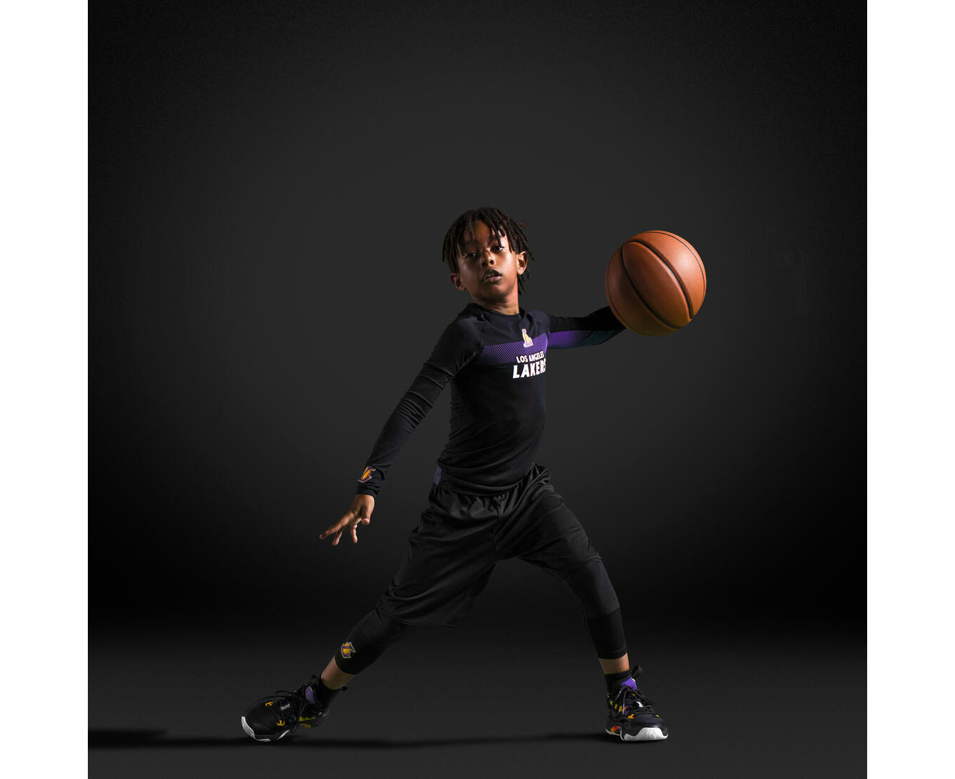 DECATHLON TARMAK Kids' Basketball 3/4 Leggings 500 - NBA Los Angeles Lakers/ Black