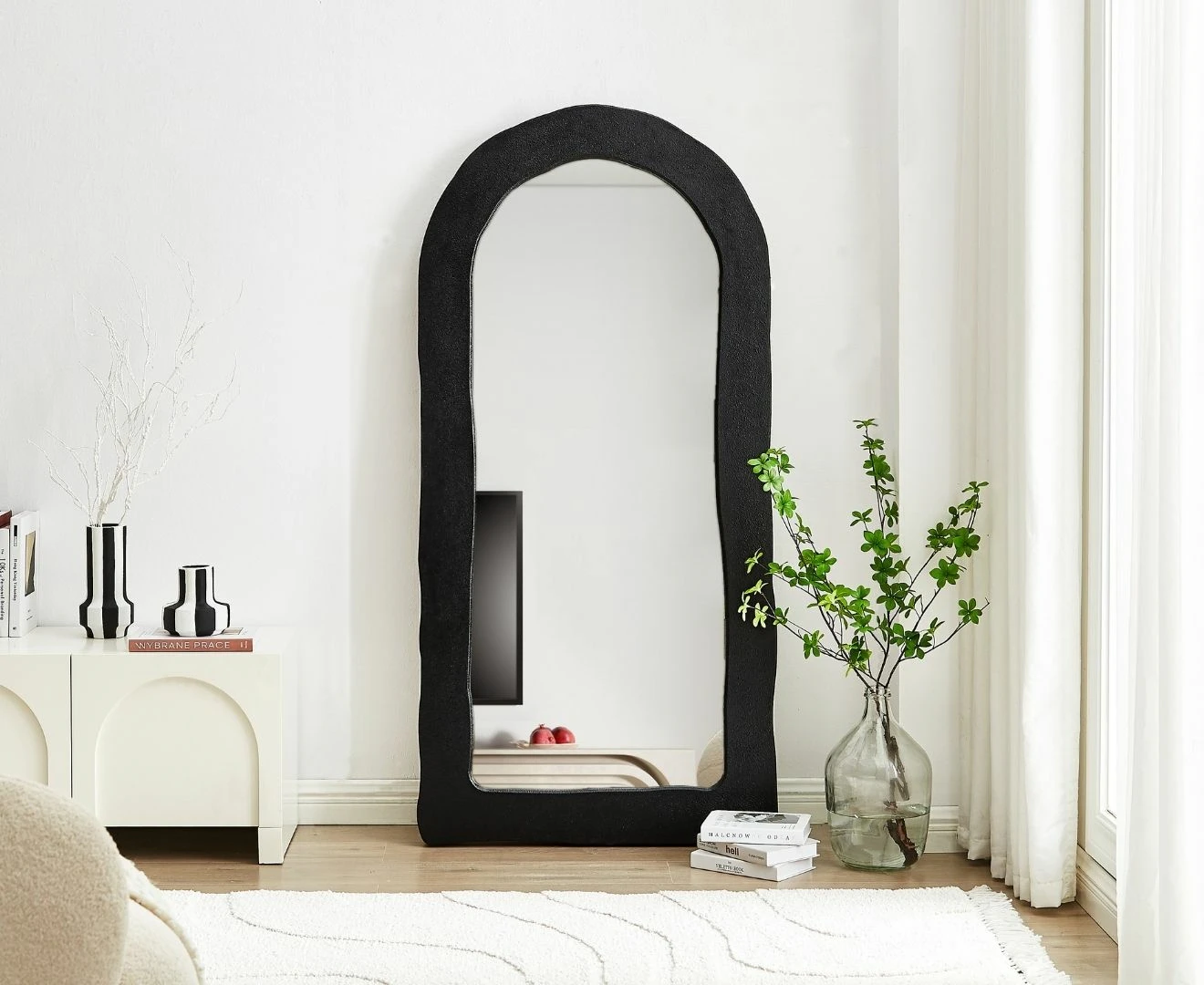 Dome Mirror in Black