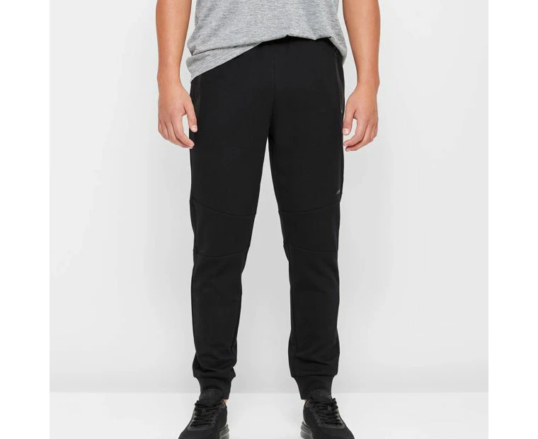 Active 7/8 Length Relaxed Travel Pants - Black