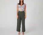 Stella Women's Pleat Front Pants - Green