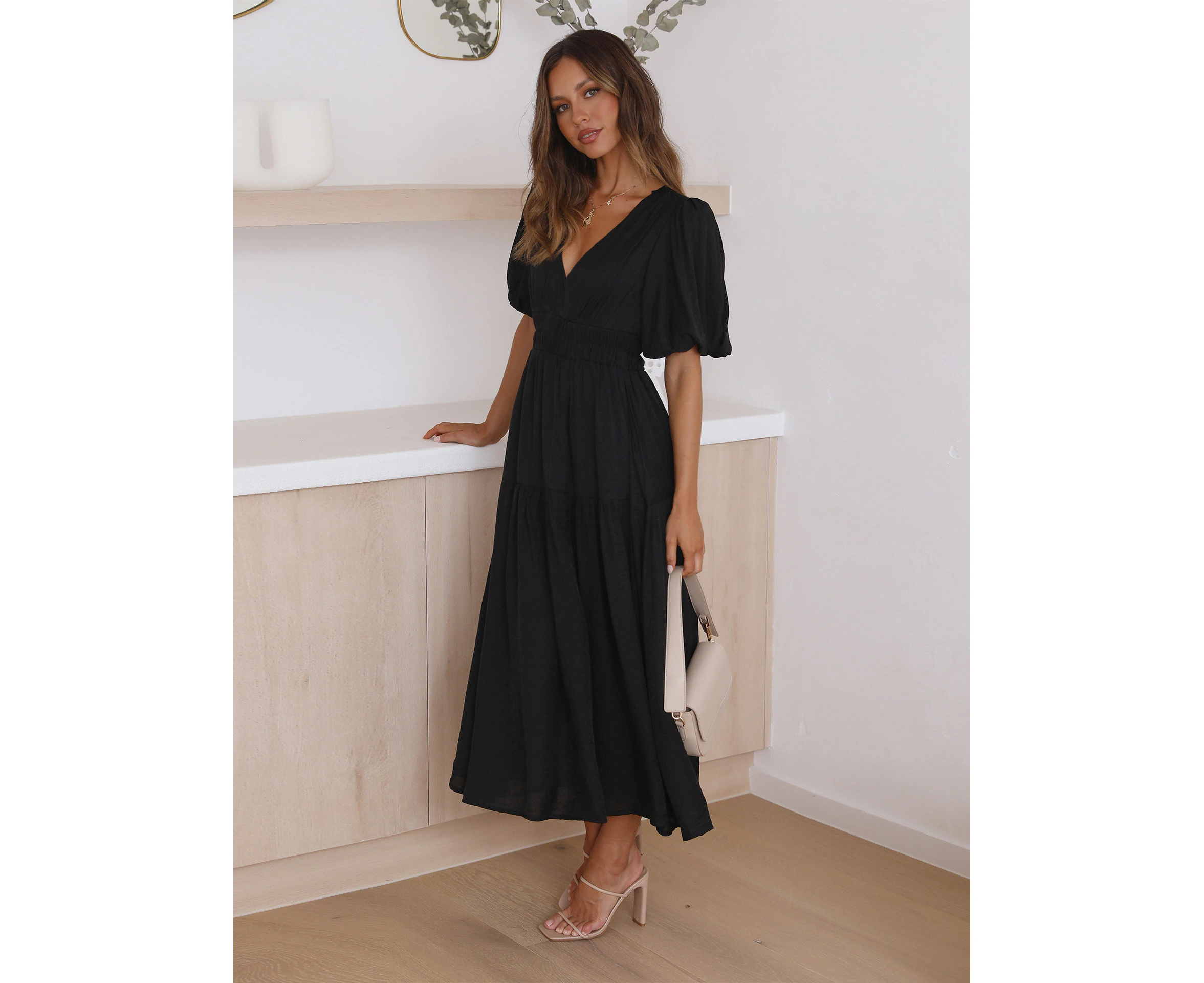 Women's V-neck Short Sleeve Maxi Dress Autumn and Winter Fashion Flowy Dress Party Dress Elegant Bohe Dress for Women - Black