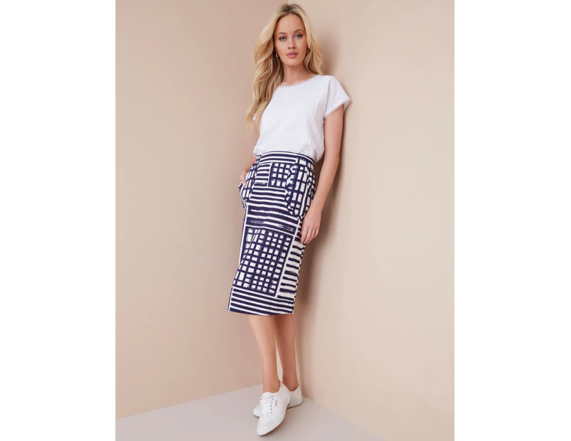 Aggregate more than 150 short white linen skirt