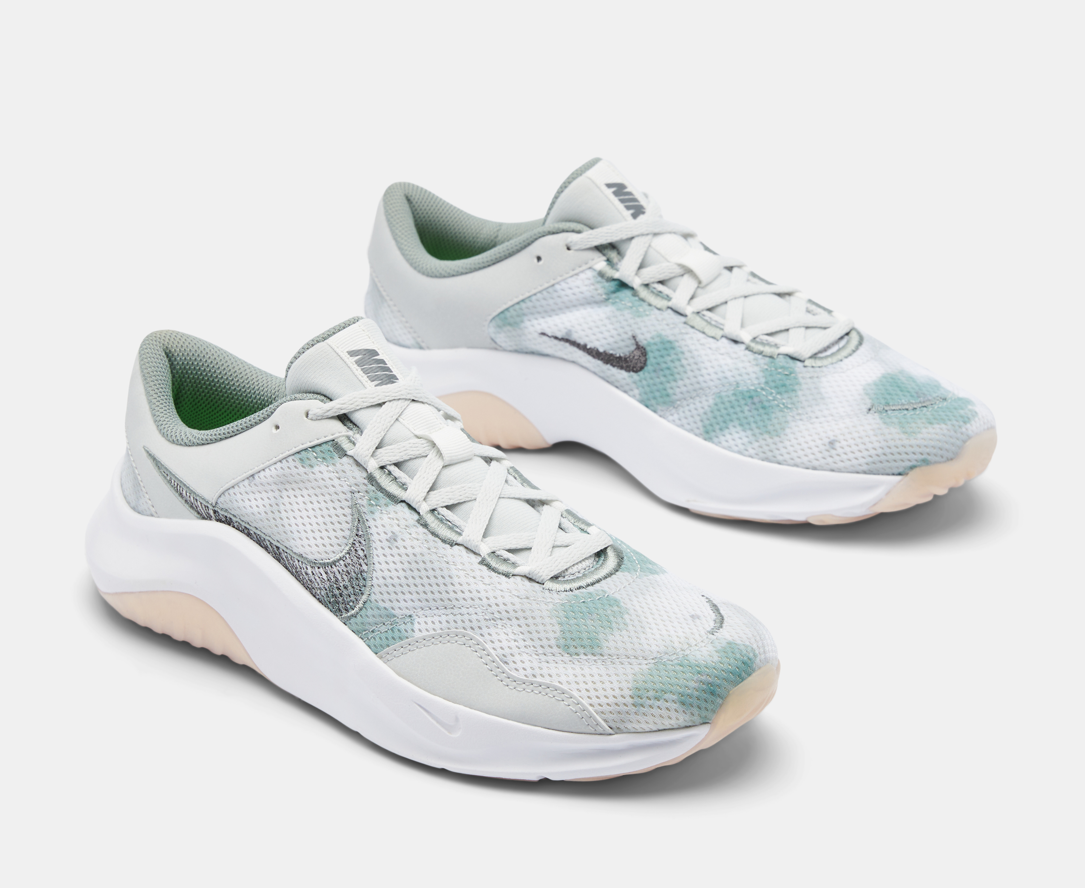 Green nike hot sale ladies trainers