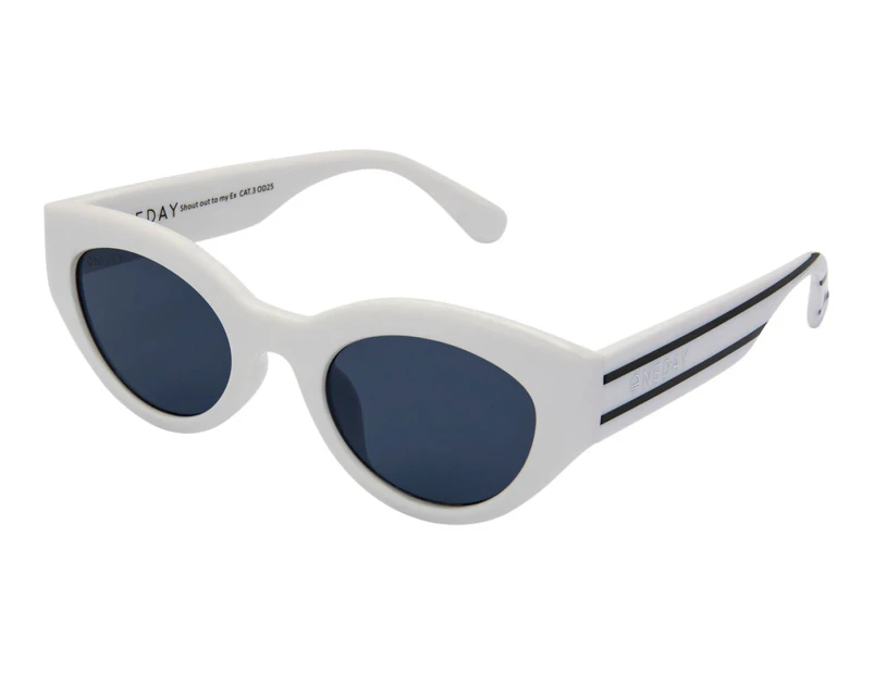 Oneday Shout Out to My Ex Sunglasses - White/Smoke