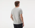 Tommy Hilfiger Men's Nantucket Flag V-Neck Tee / T-Shirt / Tshirt - Grey Marle