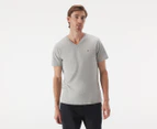 Tommy Hilfiger Men's Nantucket Flag V-Neck Tee / T-Shirt / Tshirt - Grey Marle