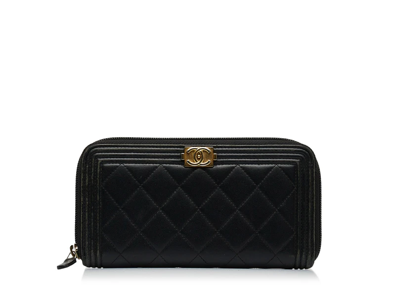 Chanel le boy discount wallet