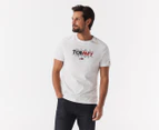 Tommy Hilfiger Men's Essential Graphic Tee / T-Shirt / Tshirt - Fresh White