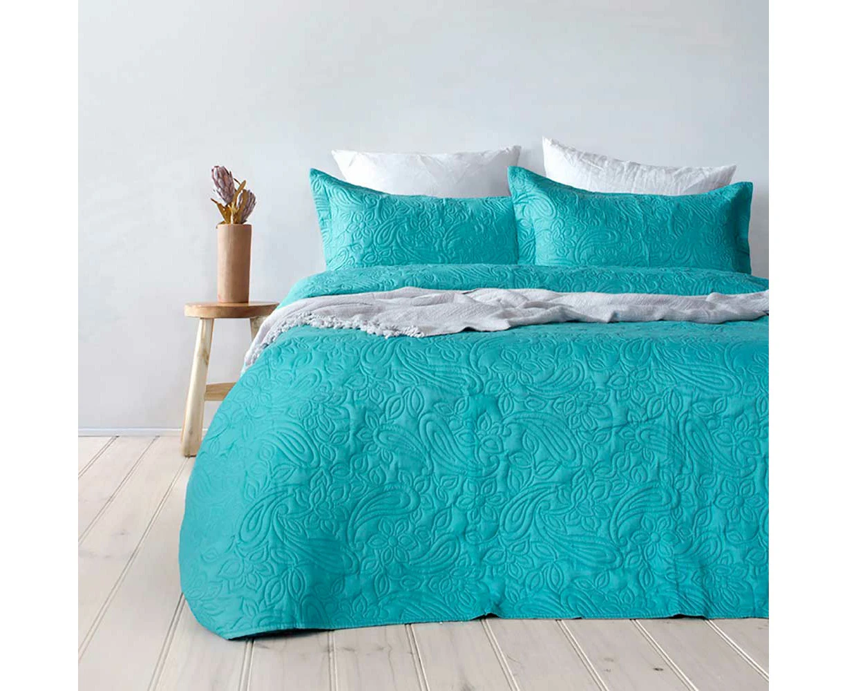 Bambury  Paisley Coverlet Set