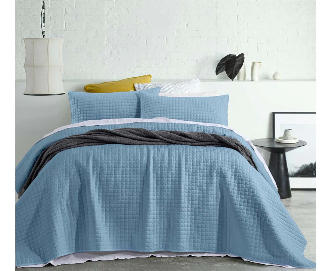 Accessorize Zane Blue Coverlet Set Queen/King