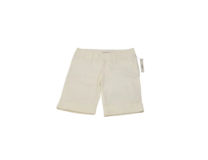 Cuffed Bermuda Shorts in  Cotton - White