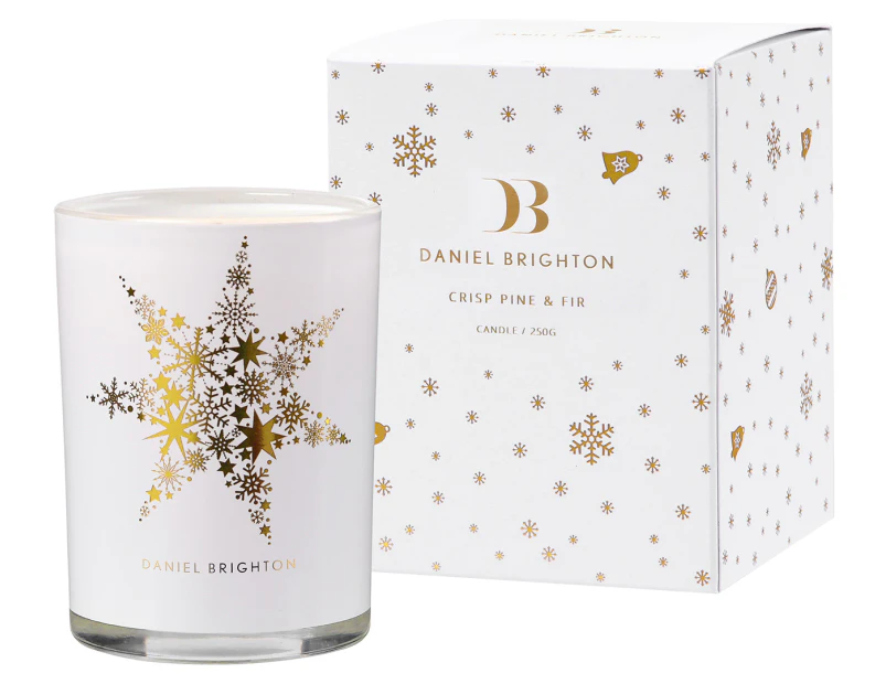 Daniel Brighton 250g Crisp Pine & Fir Christmas Collection Scented Candle