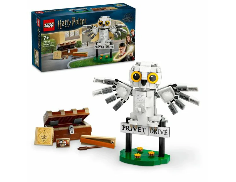 LEGO® Harry Potter Hedwig at 4 Privet Drive 76425