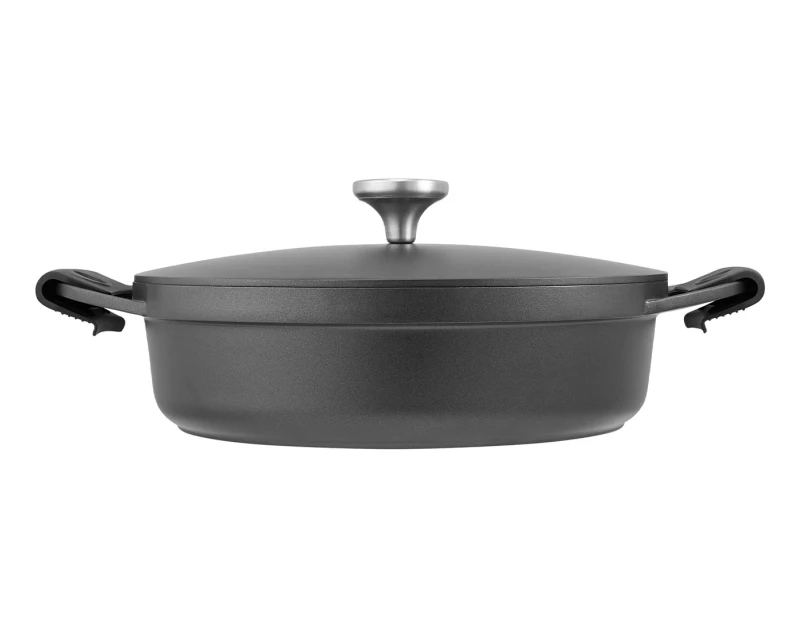 Maxwell & Williams 4L Agile Non-Stick Shallow Casserole - Black