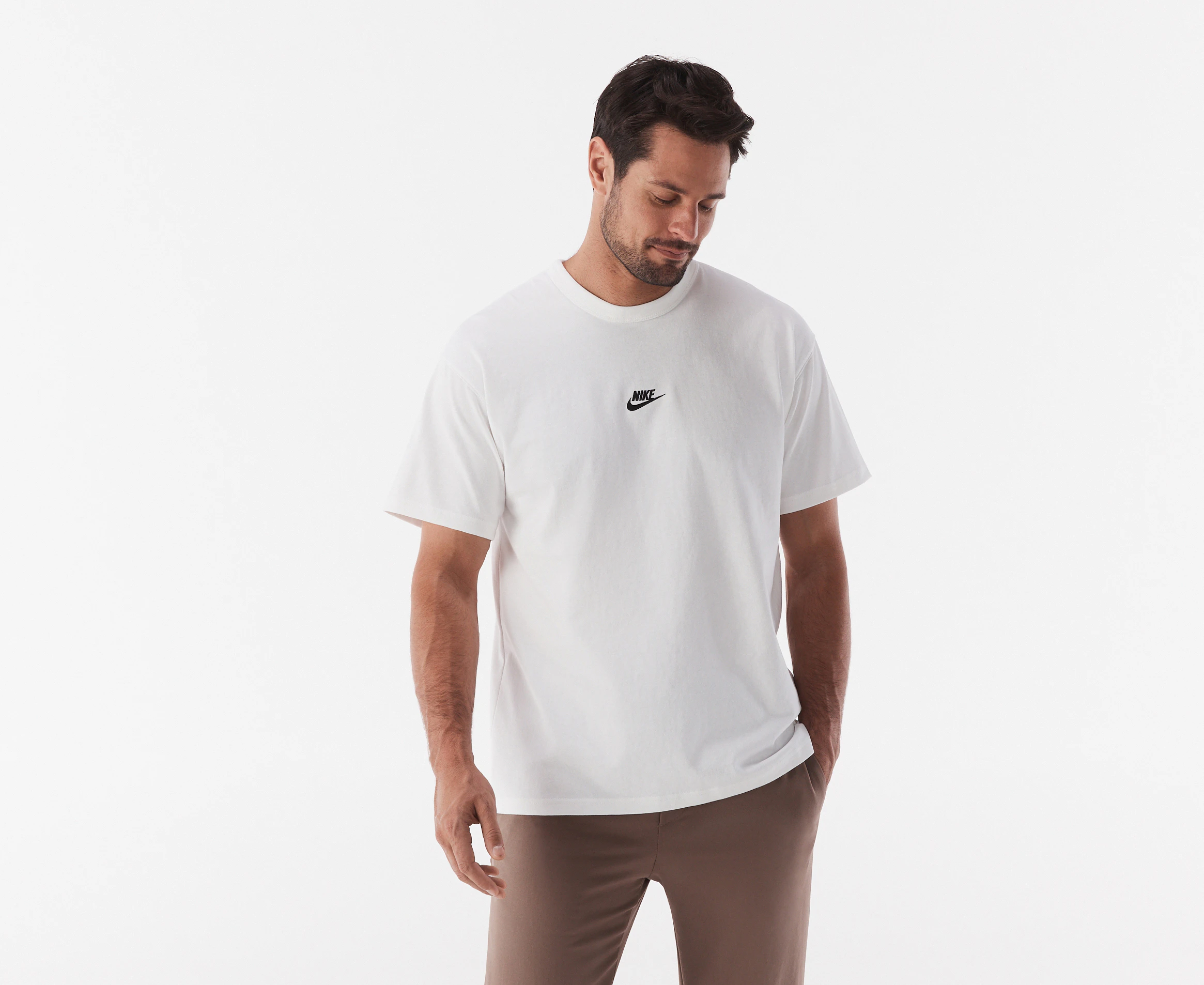 Nike Sportswear Men's Premium Essentials Loose Fit Tee / T-Shirt / Tshirt - White