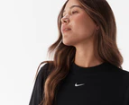 Nike Sportswear Women's Essential Loose Fit Tee / T-Shirt / Tshirt - Black