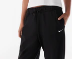 Nike Sportswear Women's Easy Joggers / Tracksuit Pants - Black