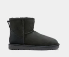 OZWEAR Connection Unisex Classic Mini Ugg Boots - Black