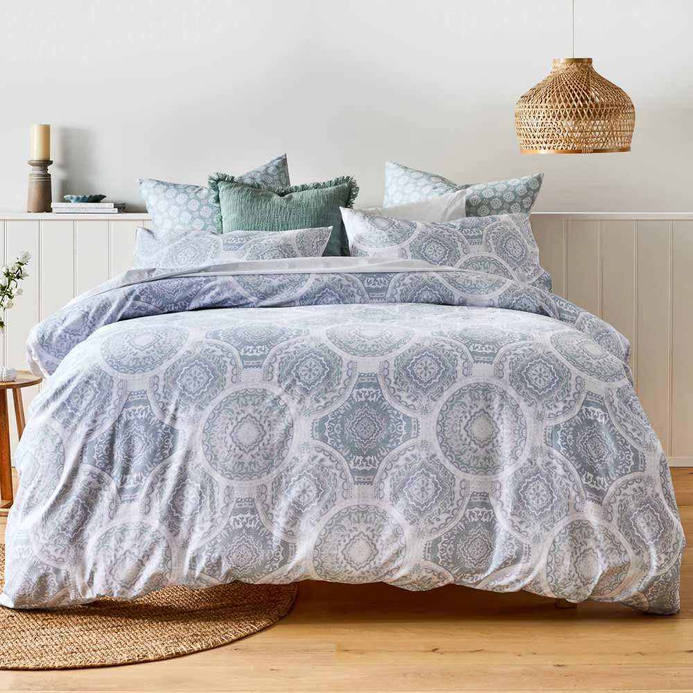 Deborah Hutton Hayward Quilt Cover Set - Queen