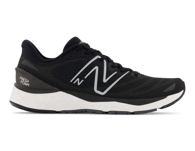 New Balance Men's Fresh Foam X Solvi v4 Running Shoes - Black/White