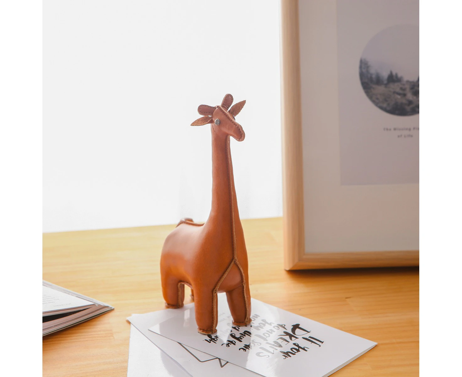 Zuny : Paperweight Classic Giraffe Tan