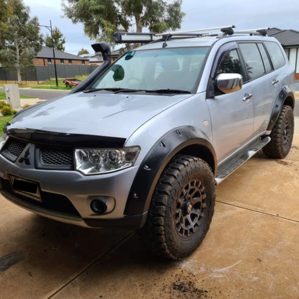 Challenger Fender Flares Jungle Guard Wheel Arch 2010 - 2015 Black Pajero Sport