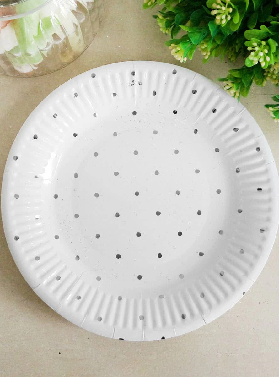 Silver and White Polka Dot 12 Pack 18cm Paper Plates- New