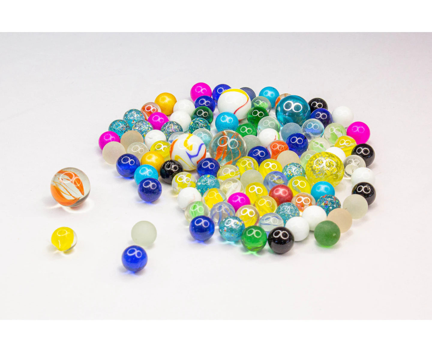 Bundle of 800 Marbles