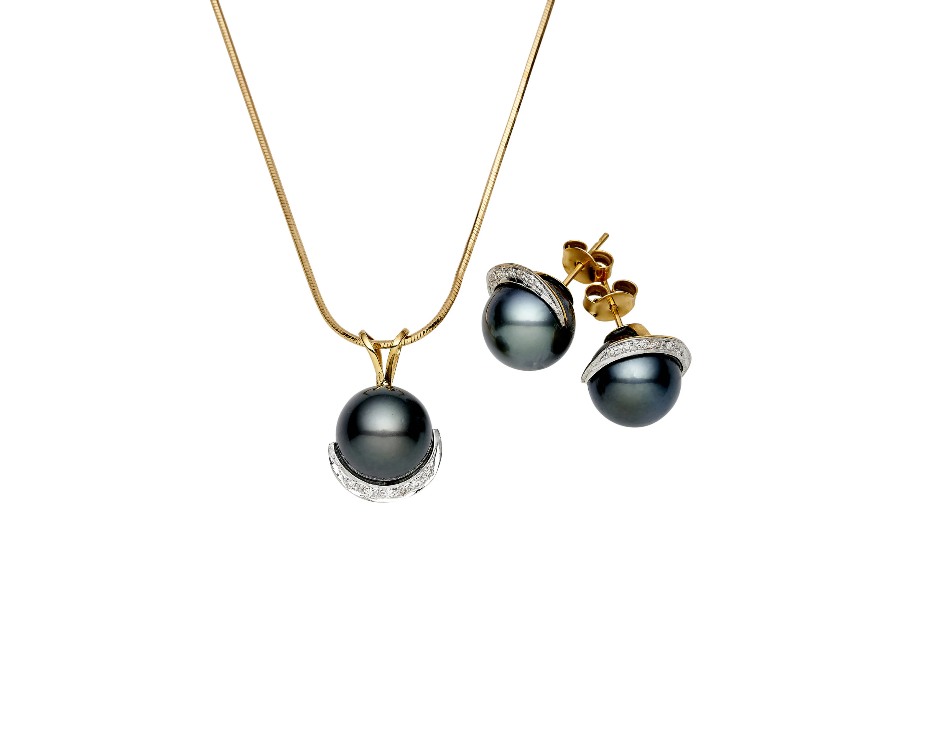 Tahitian South Sea Black Pearls Turramurra Diamond Set in 14ct Gold Set 12-13 mm AAA