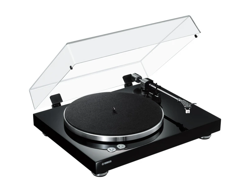 YAMAHA TTS303B   Belt Drive Turntable Switchable Phono Preamp VAQ9210  Straight Tonearm Contributes To Sound Transparency   BELT DRIVE TURNTABLE