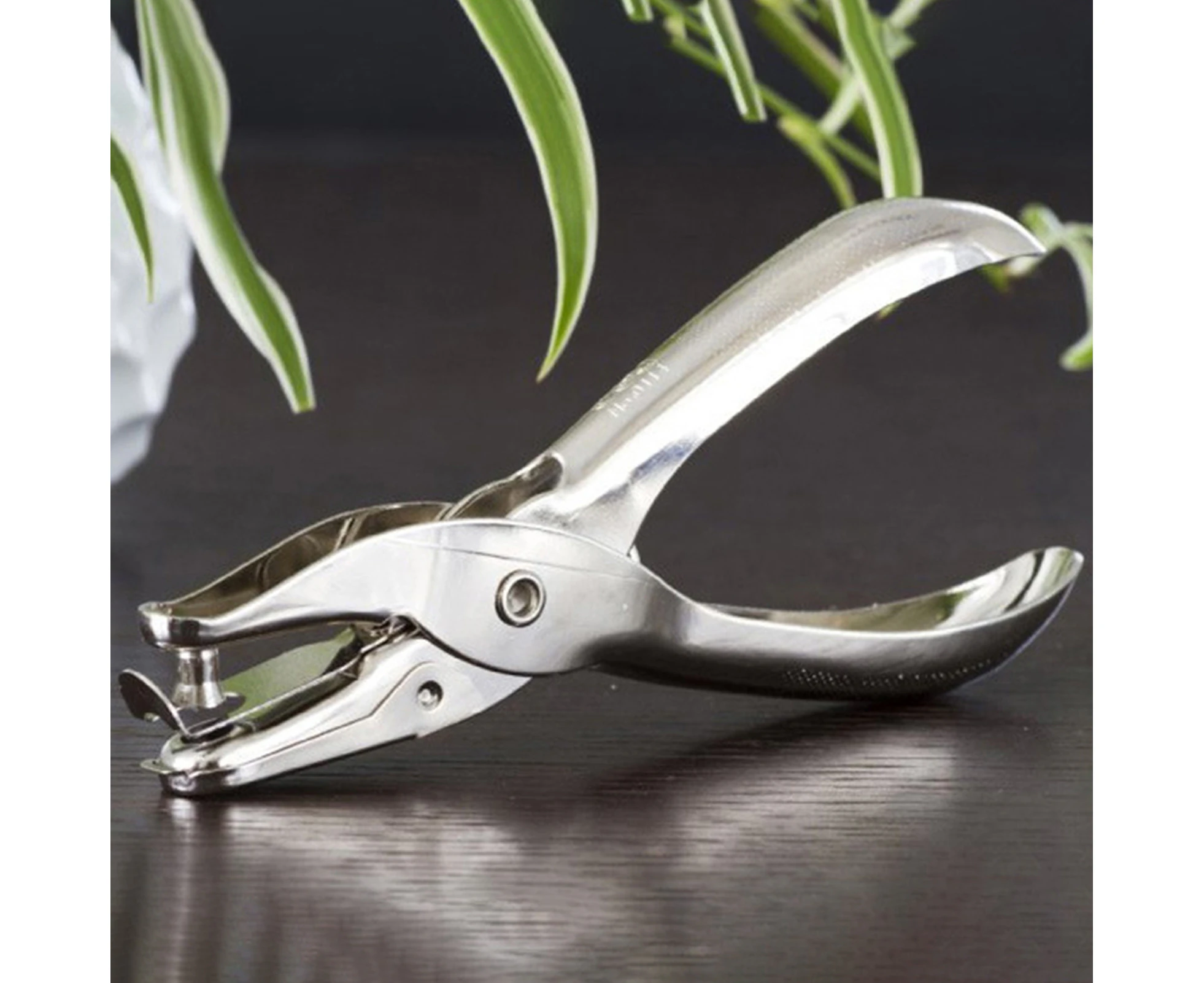 6mm Hole Puncher Single-hole Multifunctional Metal Hole Punch Pliers for Ticket-Silver