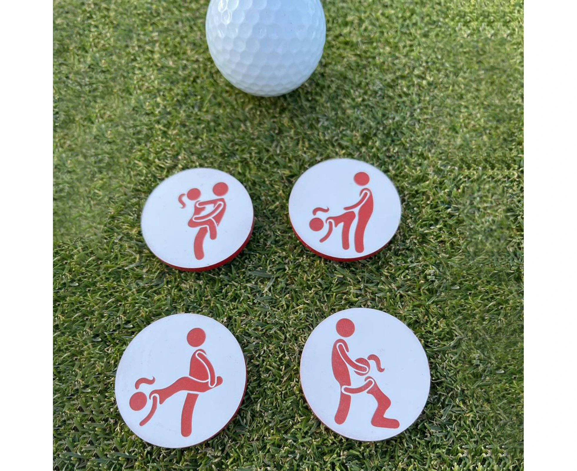 4Pcs/Set Golf Ball Markers Innovative Printed Pattern Wood Perfect Match Golf Position Marks Ornamnet for Outdoor