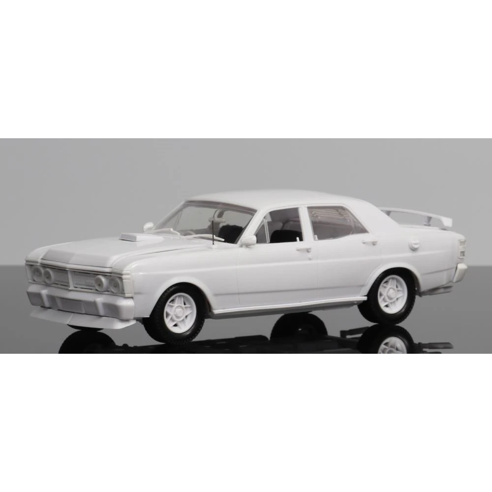 DDA 1/24 XY GTHO Ford Plastic Model Kit