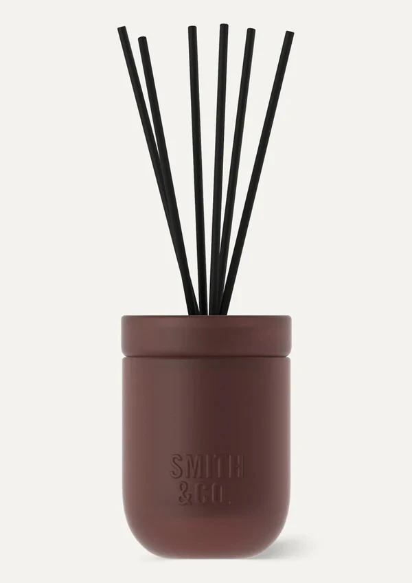 THE AROMATHERAPY CO Smith & Co Reed Diffuser - Black Oud & Saffron