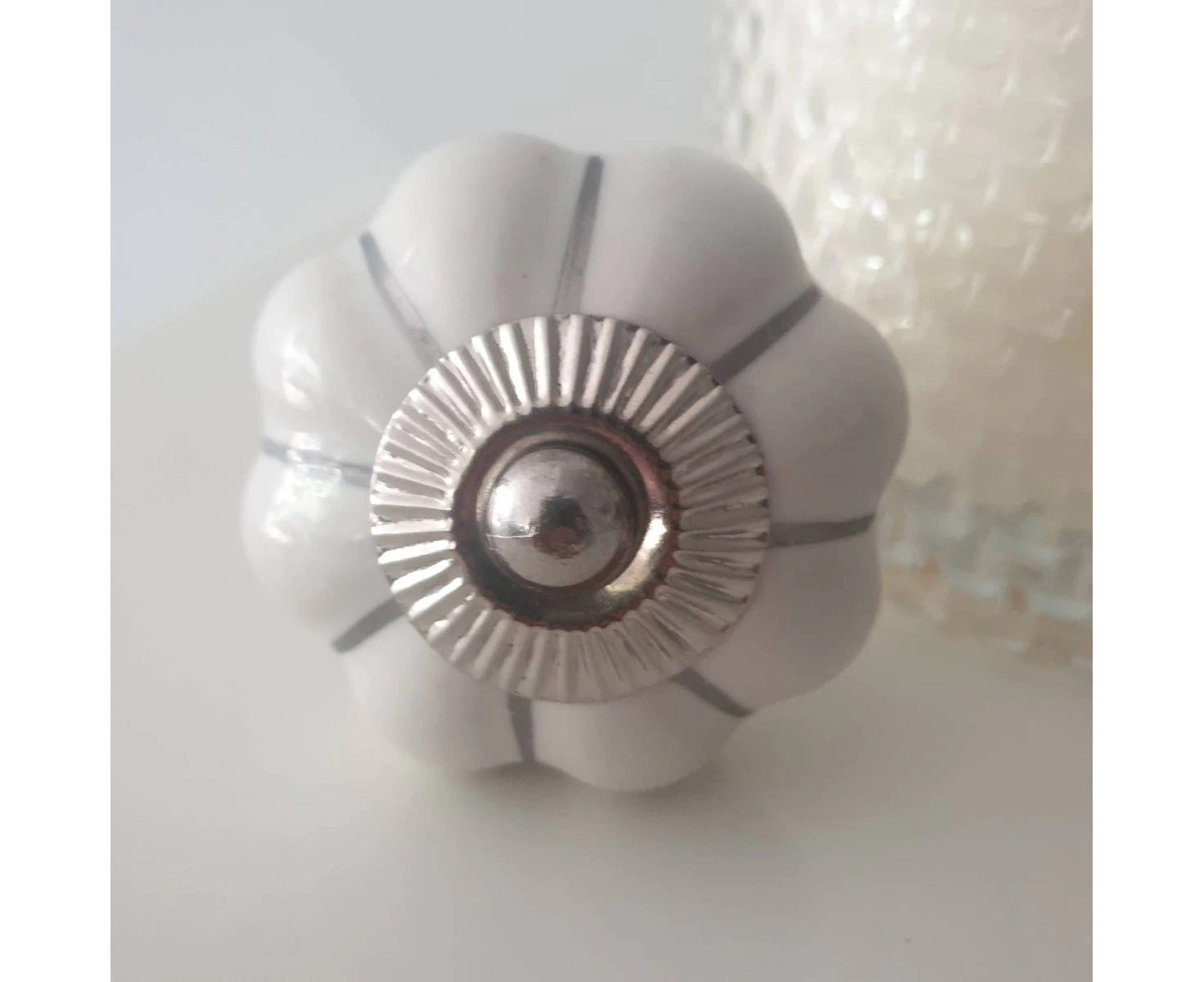 1X 4.5 cm Pumpkin Shape White with Silver Lined Ceramic Porcelain Door Knobs Furniture Drawer Bedside Cabinet Kitchen