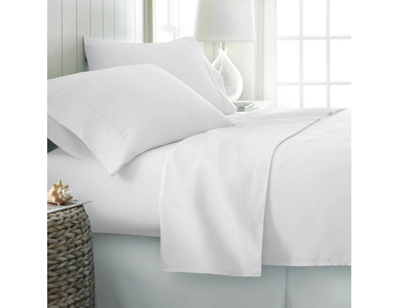 2000TC Bamboo Cooling Embossed Sheet Set | Hypo-Allergenic Cooling Sheets - Choose From 5 Sizes and 5 Colours - White