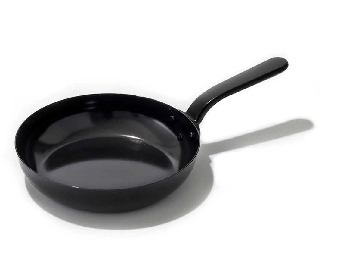 la base Iron Frying Pan Short Handle 18cm