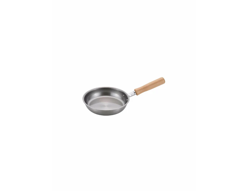 Chitose iron wooden handle frying pan 16cm