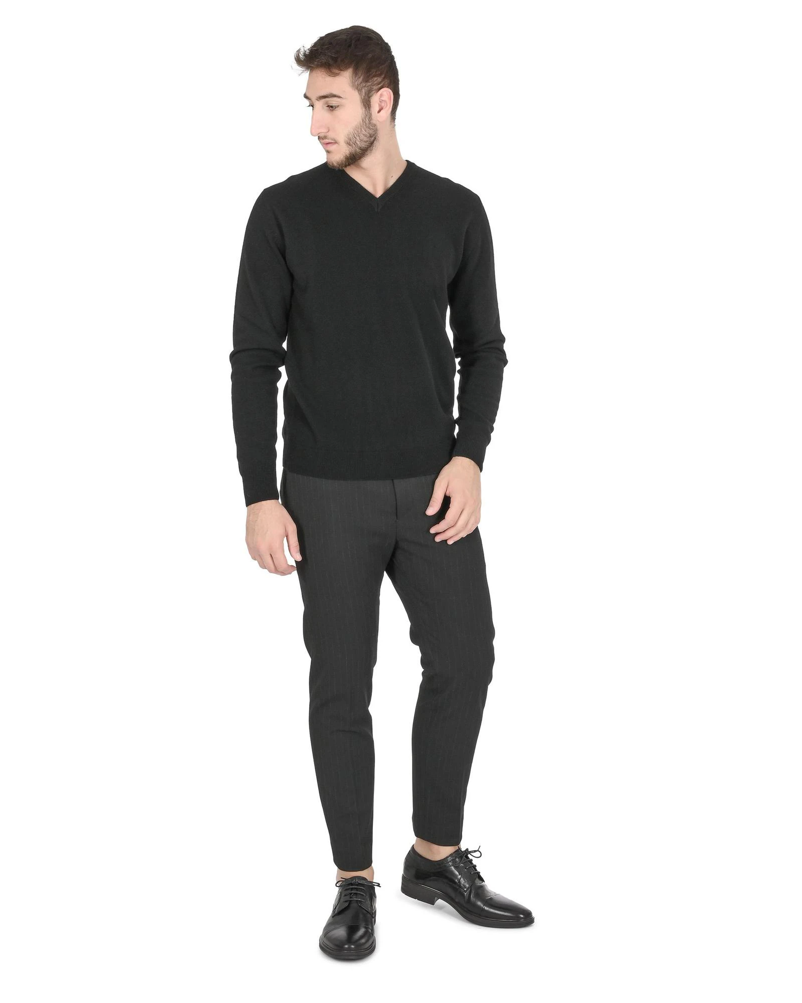 Refined Cashmere V-Neck Sweater - Black