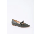 Chic Leather Ballerina Flats with Bow Detail. - Military green